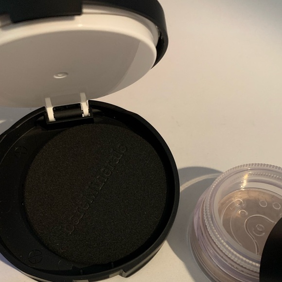 bareMinerals Original Pressed Powder Foundation & Multi-Tasking Concealer - Picture 8 of 8